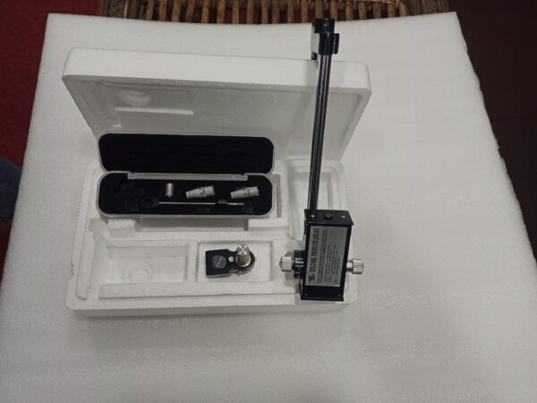 Applanation Tonometer