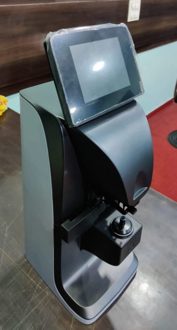 Auto lensometer LM 700